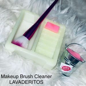 LAVADERITOS!! Makeup Brush Cleaner.